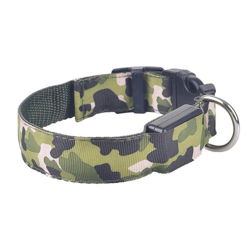 Camouflage dog collar made from nylon, featuring an adjustable buckle and sturdy design, ideal for nighttime walks.