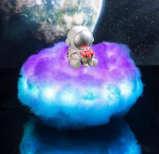 This astronaut lamp features colorful clouds and a rainbow glow—perfect as a children's night light or a fun, creative gift for any space lover.