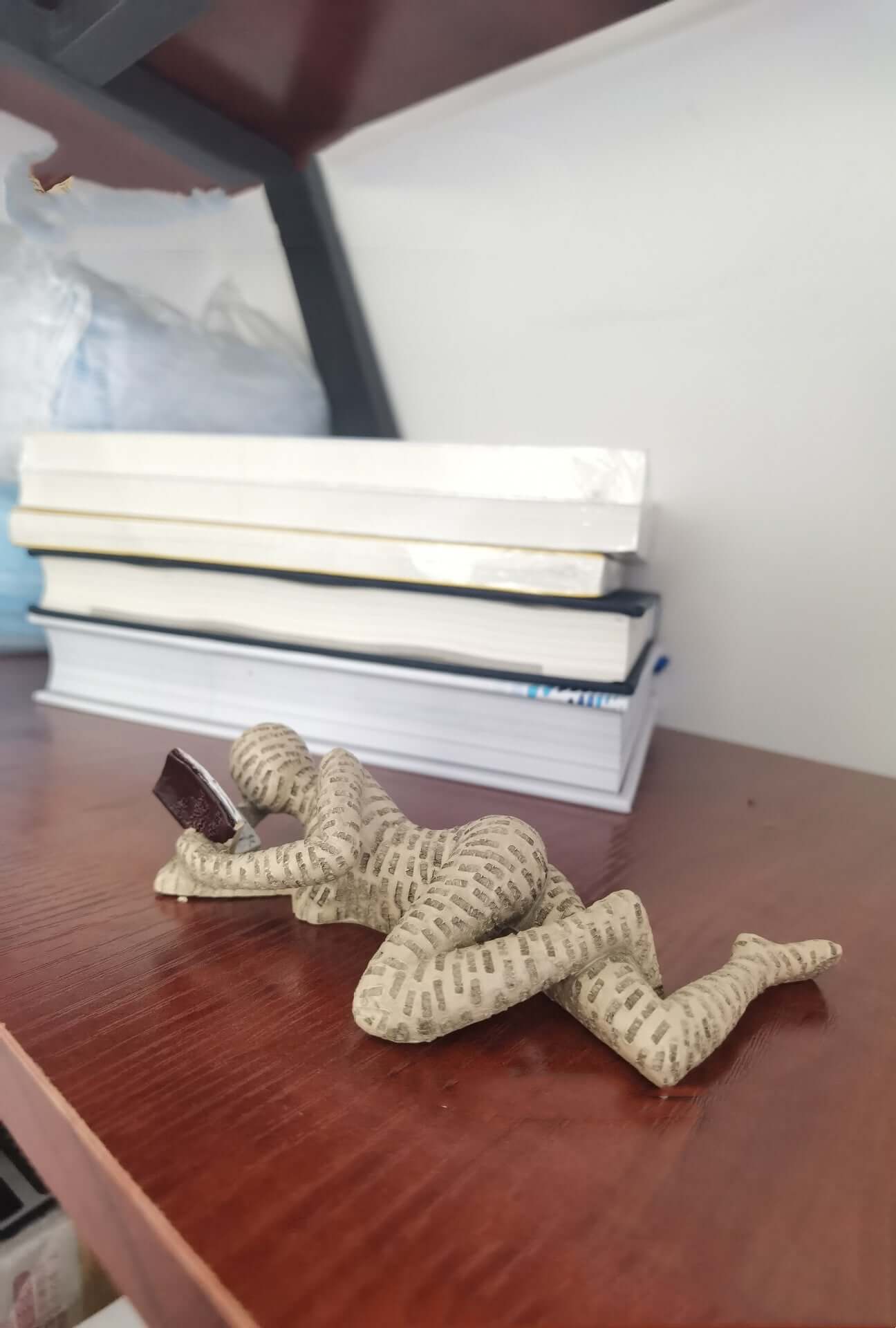 Home Decor Reading Woman Thinker Resin Statue - Elegant 