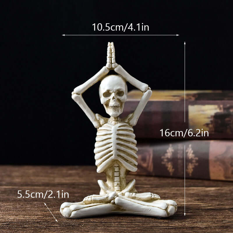 Halloween Horror Desktop Ornaments Skeleton set in black and white